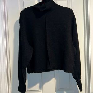 Urban outfitters middle seam cropped sweater size medium